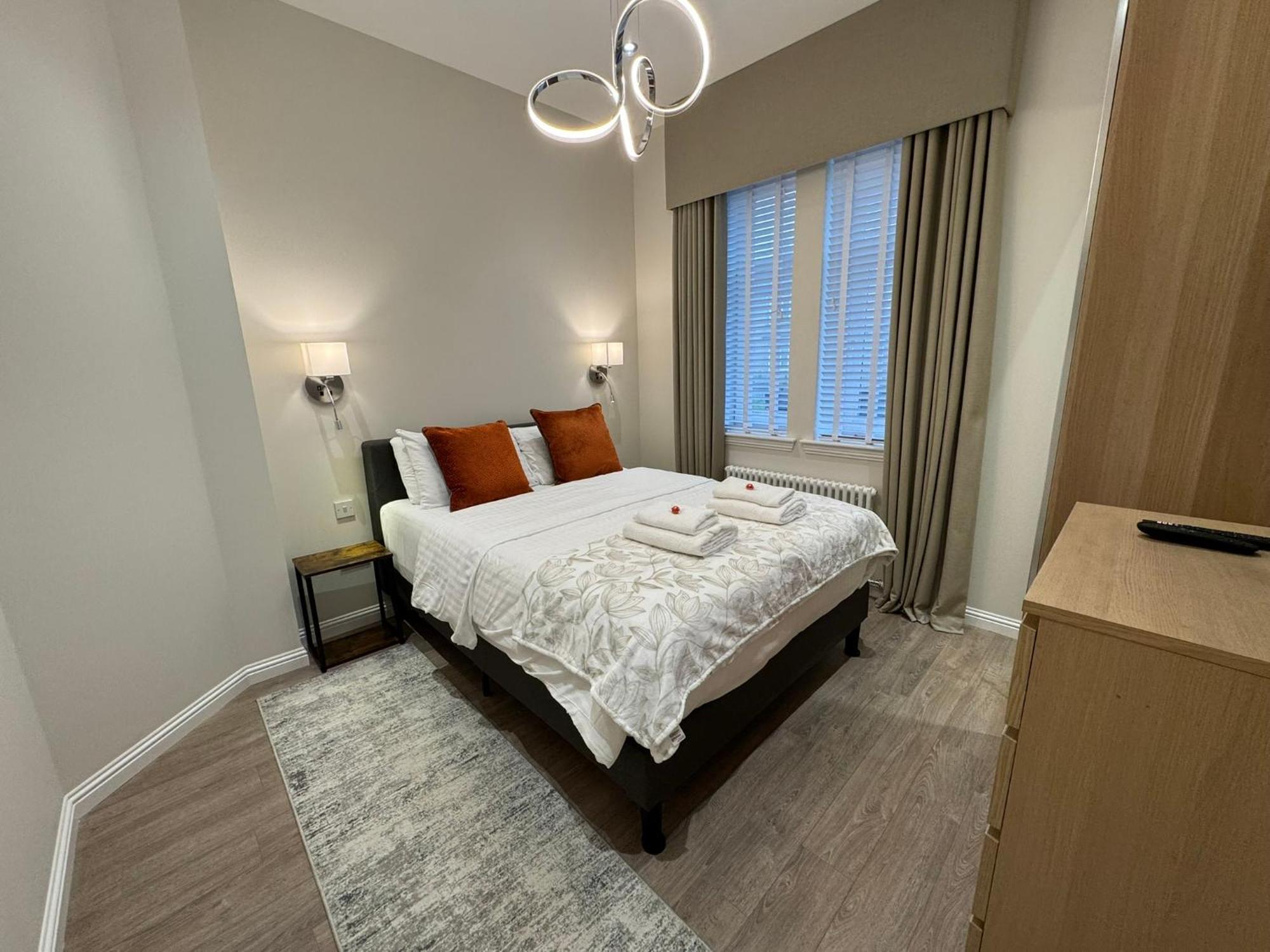 Luxury 2 Bedroom Cottage West Calder Экстерьер фото